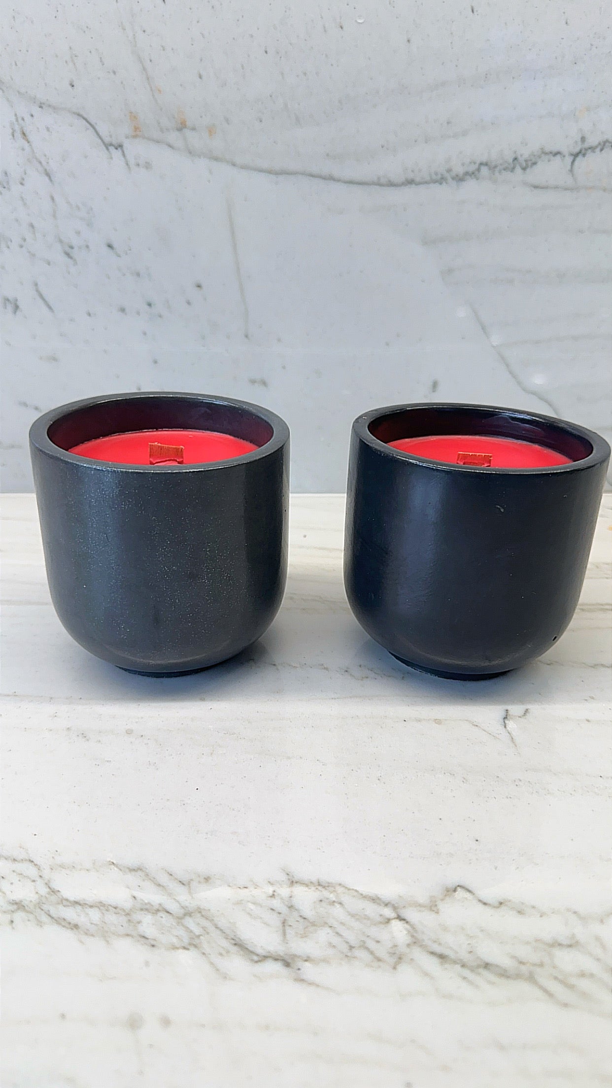 Editor’s Pick Candle